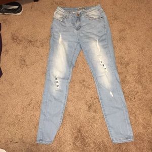 light wash skinny jeans